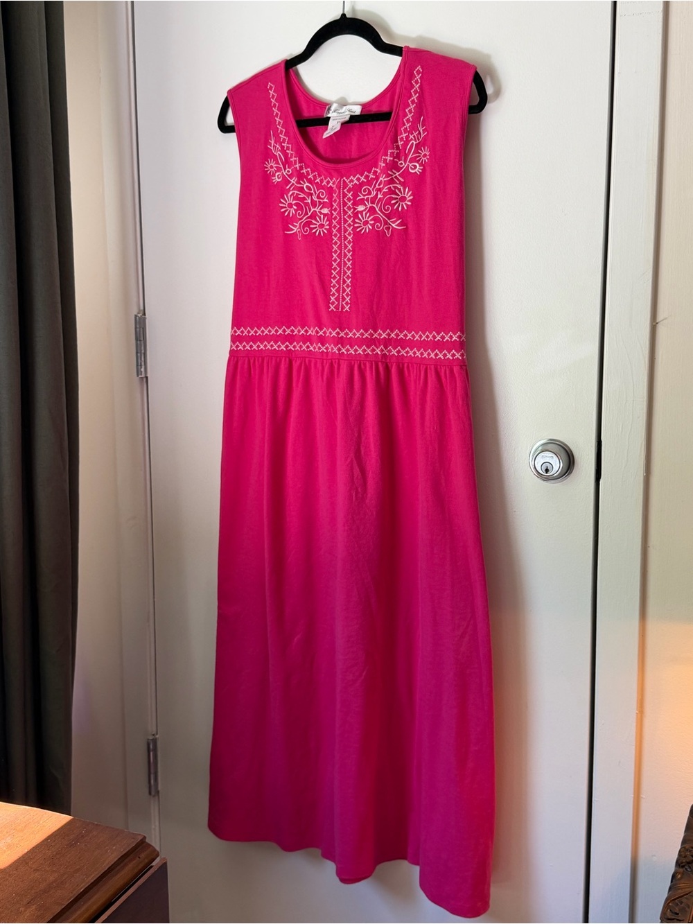 Maggie Sweet Fuchsia Pink Embroidered Maxi Dress Plus Size 2XL Tie Waist